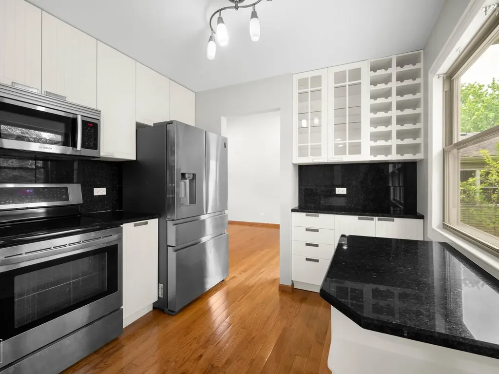 1390 River Oak Drive Naperville IL 60565