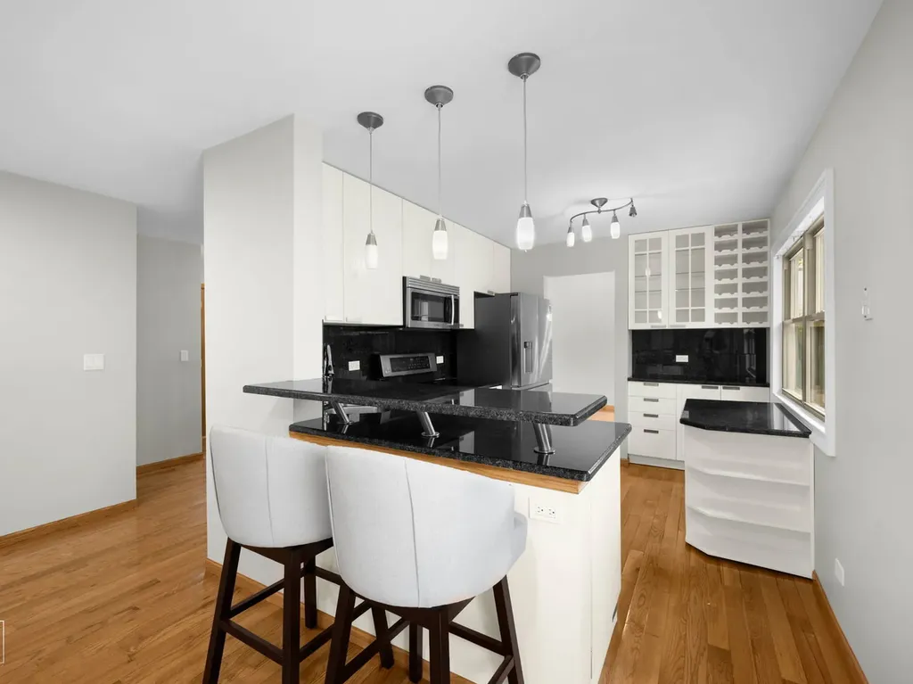 1390 River Oak Drive Naperville IL 60565