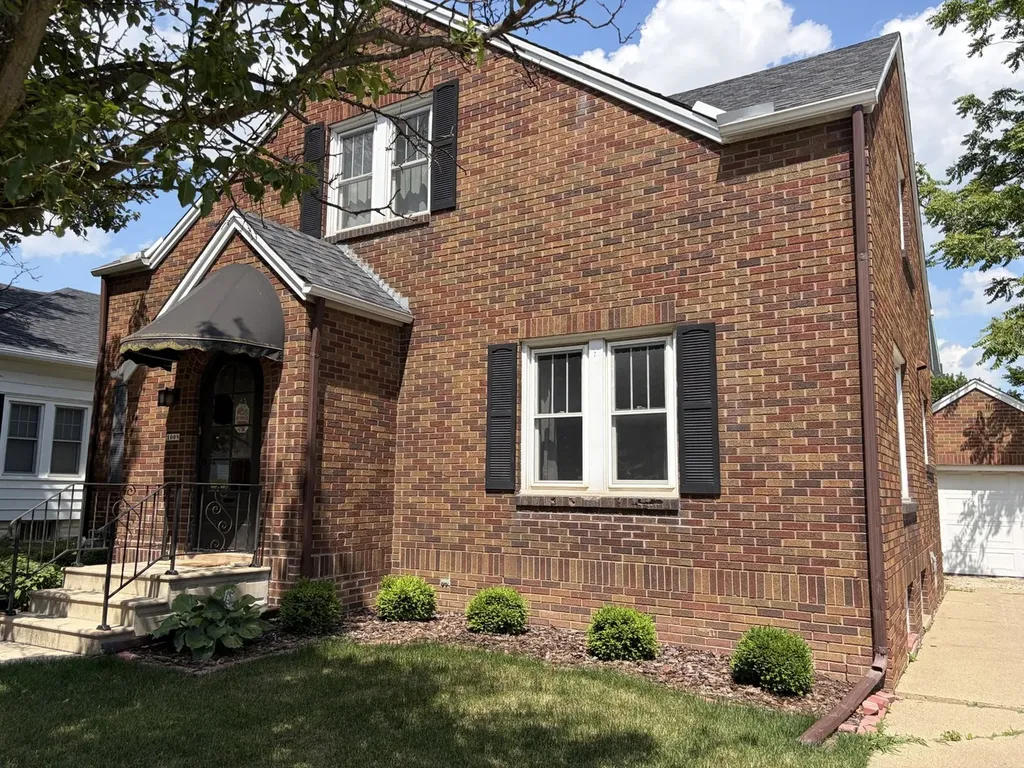 1008 Joliet Street Lasalle IL 61301