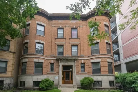 4032 North Sheridan Road Chicago IL 60613