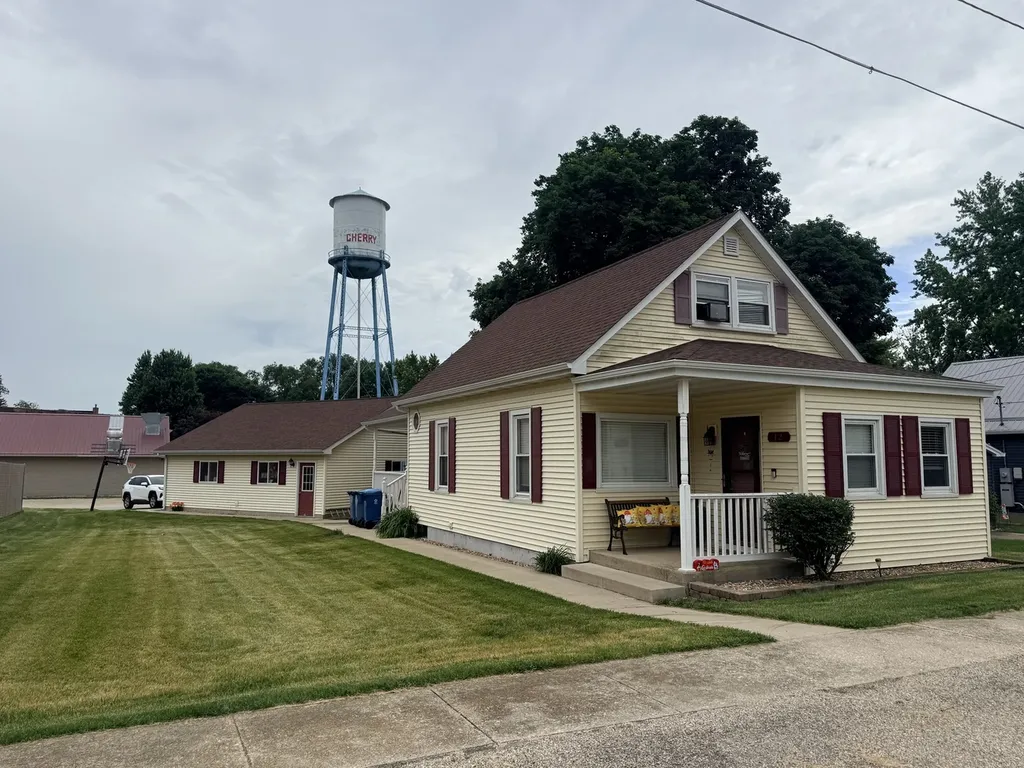 12 West Park Avenue Cherry IL 61317