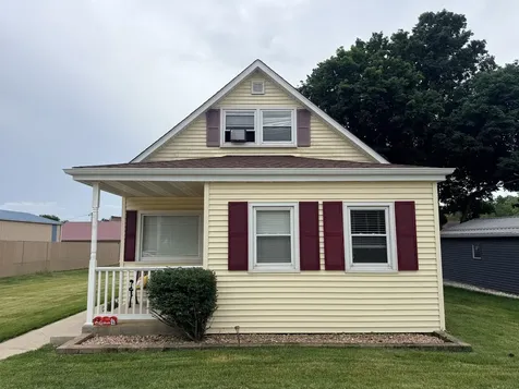 12 West Park Avenue Cherry IL 61317