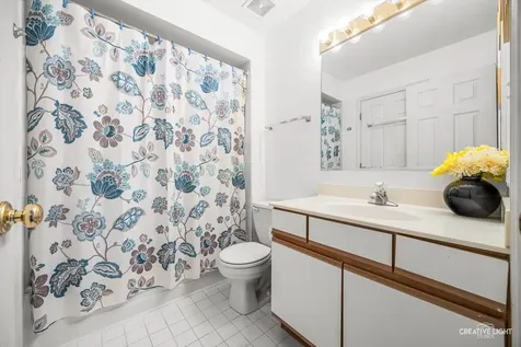 308 Chesapeake Lane Bloomingdale IL 60108