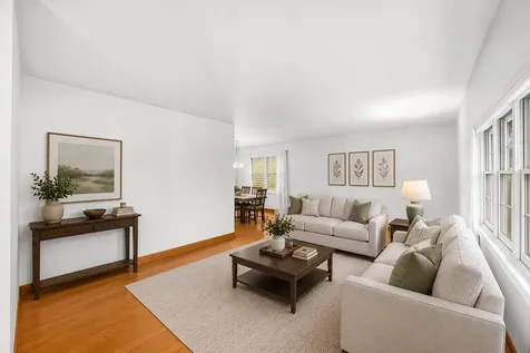 308 Chesapeake Lane Bloomingdale IL 60108