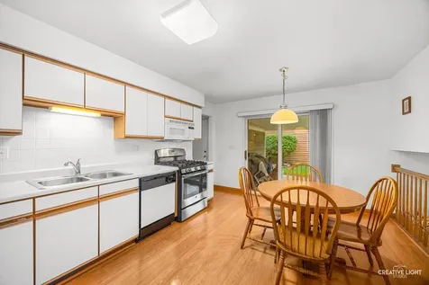308 Chesapeake Lane Bloomingdale IL 60108