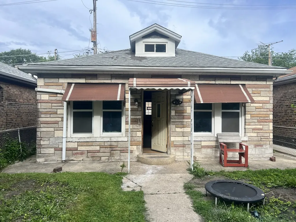 4633 South Christiana Avenue Chicago IL 60632