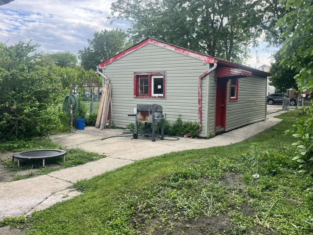 4633 South Christiana Avenue Chicago IL 60632