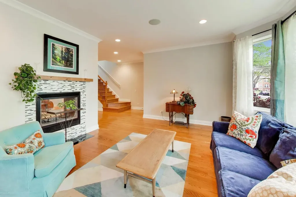 5404 West Leland Avenue Chicago IL 60630