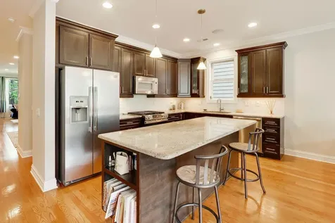 5404 West Leland Avenue Chicago IL 60630