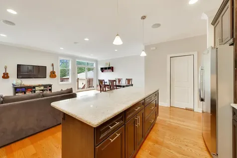 5404 West Leland Avenue Chicago IL 60630