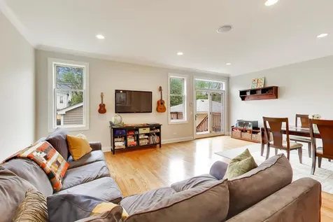 5404 West Leland Avenue Chicago IL 60630