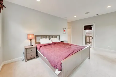 5404 West Leland Avenue Chicago IL 60630