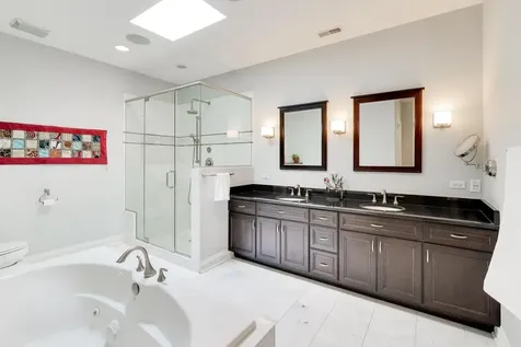 5404 West Leland Avenue Chicago IL 60630