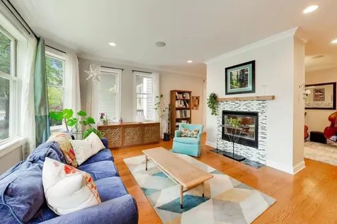 5404 West Leland Avenue Chicago IL 60630