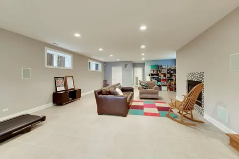5404 West Leland Avenue Chicago IL 60630