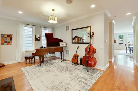 5404 West Leland Avenue Chicago IL 60630