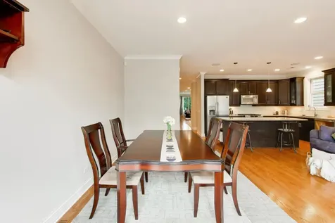 5404 West Leland Avenue Chicago IL 60630