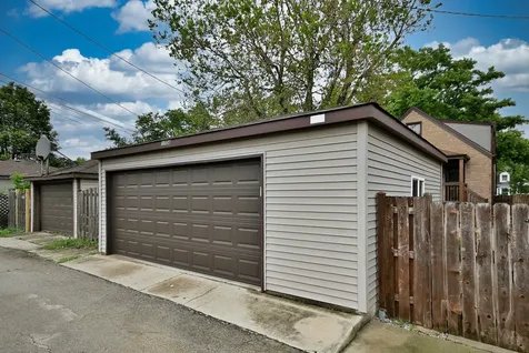 1704 North 74th Avenue Elmwood Park IL 60707