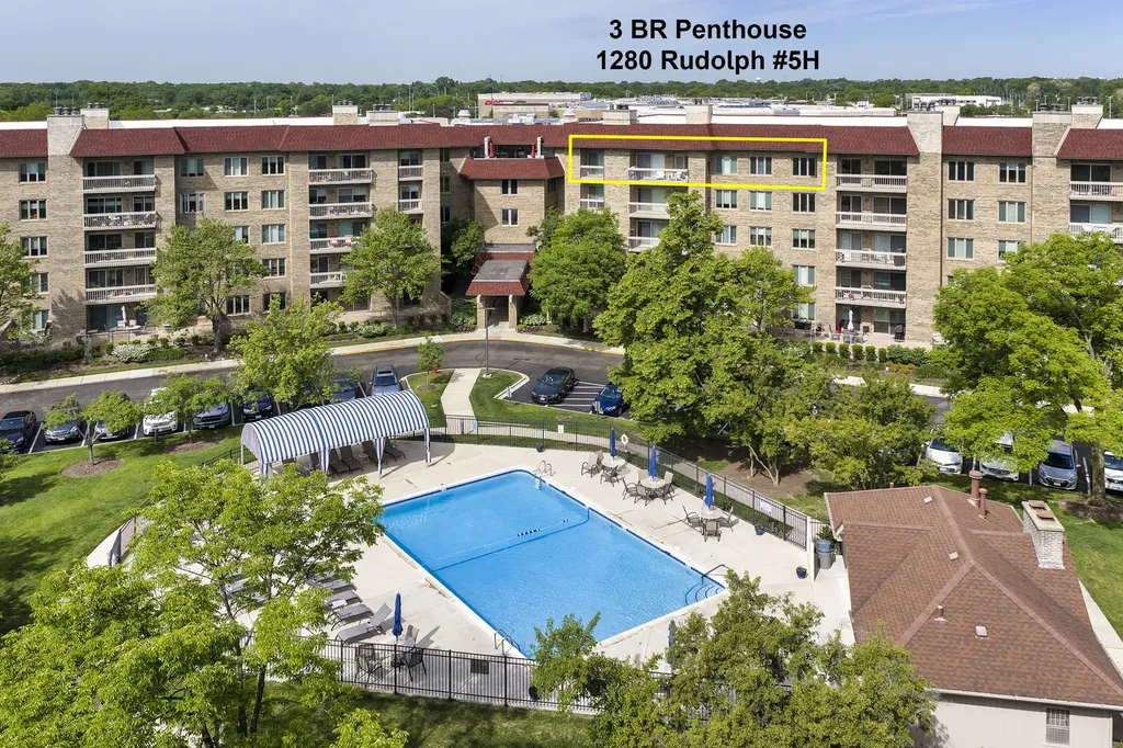 1280 Rudolph Road Northbrook IL 60062