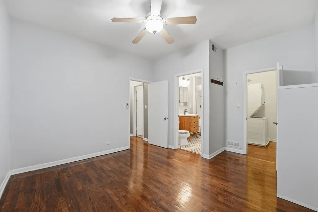 1030 West Byron Street Chicago IL 60613