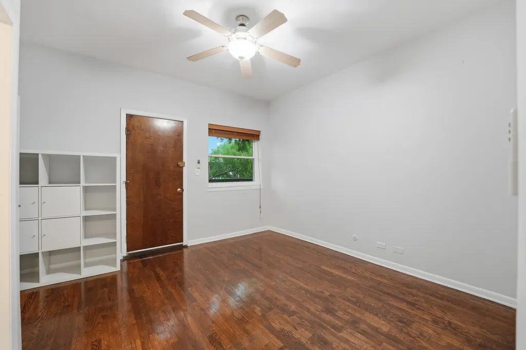 1030 West Byron Street Chicago IL 60613