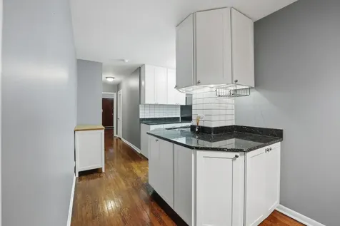 1030 West Byron Street Chicago IL 60613
