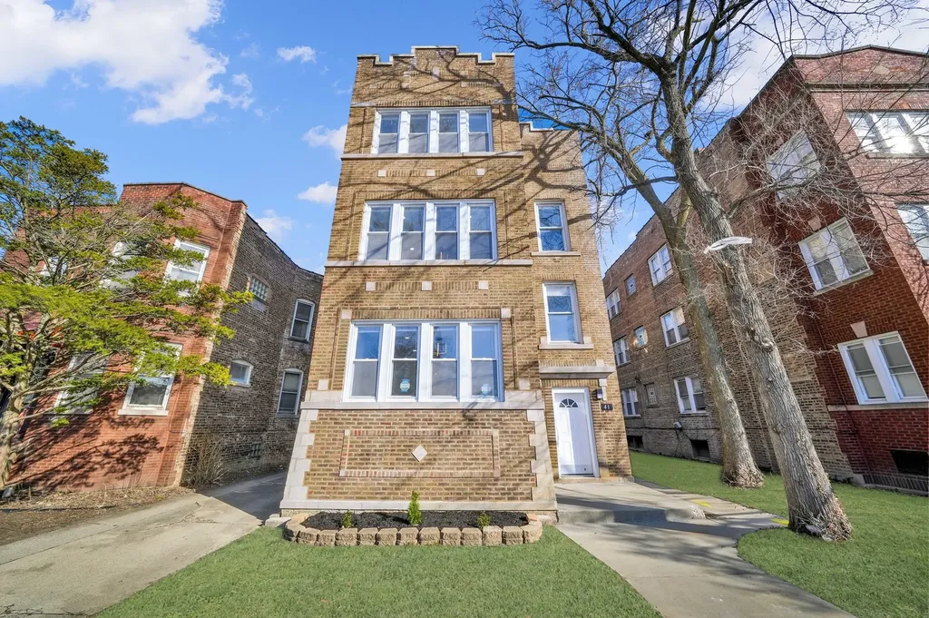 41 West 14th Place Chicago Heights IL 60411