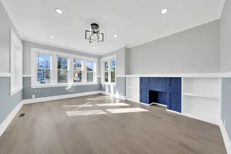 41 West 14th Place Chicago Heights IL 60411