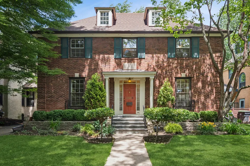 1305 Grant Street Evanston IL 60201