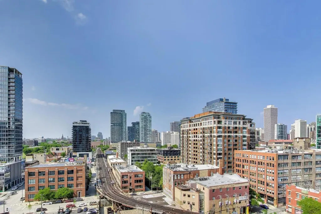 757 North Orleans Street Chicago IL 60654