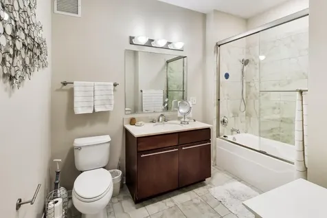 757 North Orleans Street Chicago IL 60654