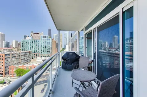 757 North Orleans Street Chicago IL 60654