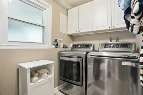 208 North Flake Drive Palatine IL 60074