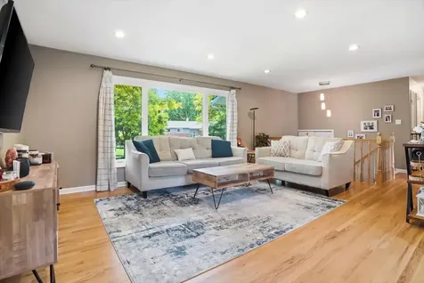 208 North Flake Drive Palatine IL 60074