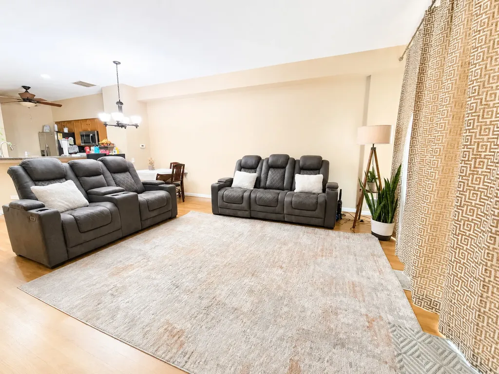 2927 Stonewater Drive Naperville IL 60564