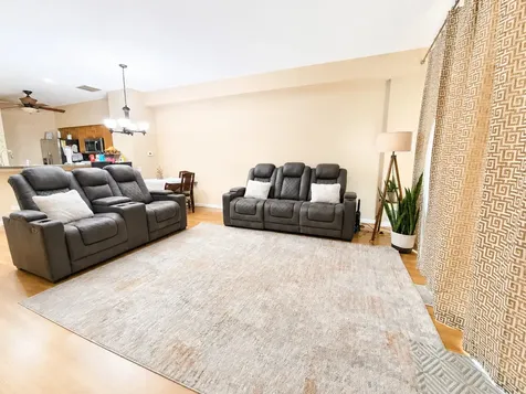 2927 Stonewater Drive Naperville IL 60564