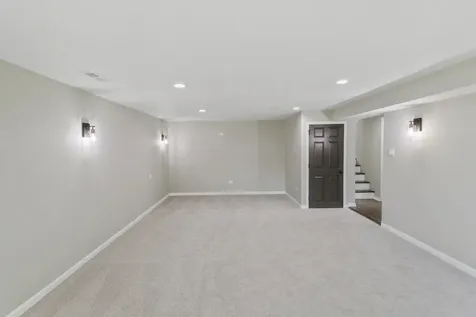 947 East 169th Street South Holland IL 60473