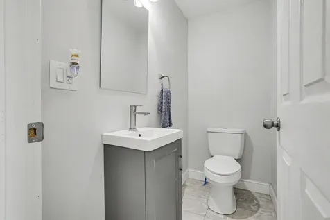 2993 Curtis Street Des Plaines IL 60018