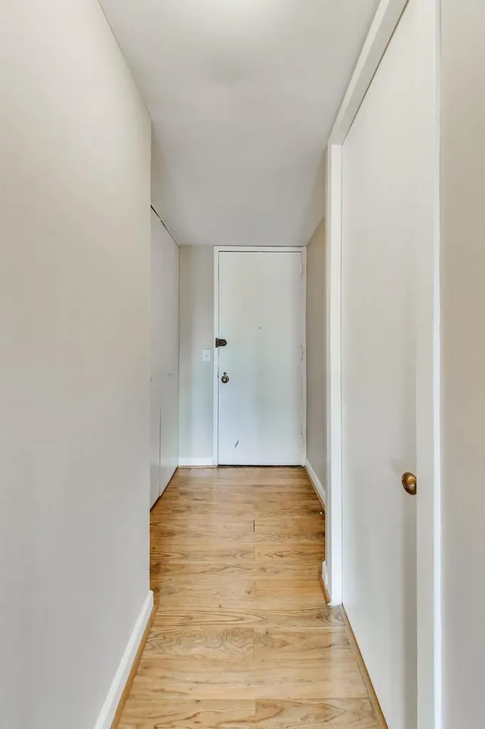 1 East Scott Street Chicago IL 60610
