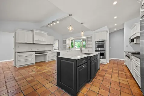 1161 Winwood Drive Lake Forest IL 60045