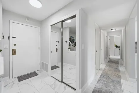 1400 North Yarmouth Place Mount Prospect IL 60056