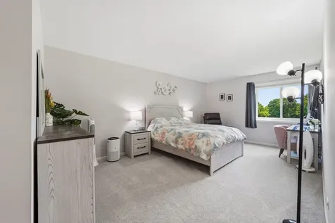 1400 North Yarmouth Place Mount Prospect IL 60056