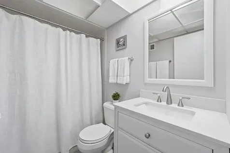 1400 North Yarmouth Place Mount Prospect IL 60056