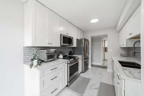 1400 North Yarmouth Place Mount Prospect IL 60056