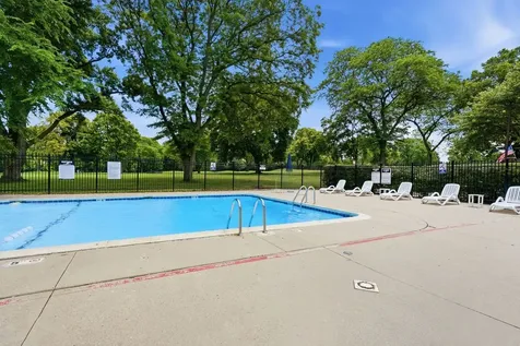 1400 North Yarmouth Place Mount Prospect IL 60056