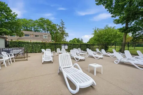 1400 North Yarmouth Place Mount Prospect IL 60056