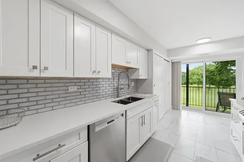 1400 North Yarmouth Place Mount Prospect IL 60056