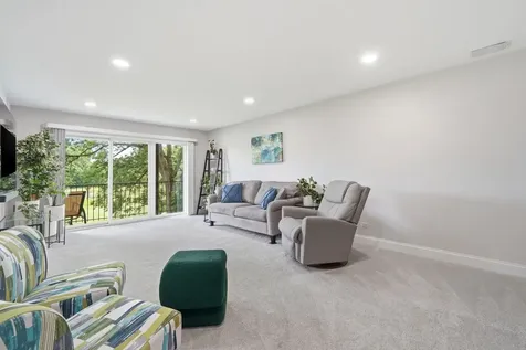 1400 North Yarmouth Place Mount Prospect IL 60056