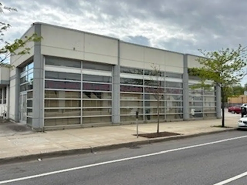 6039 North Western Avenue Chicago IL 60659