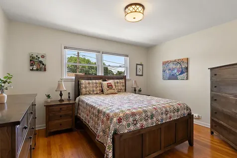 6335 North Karlov Avenue Chicago IL 60646